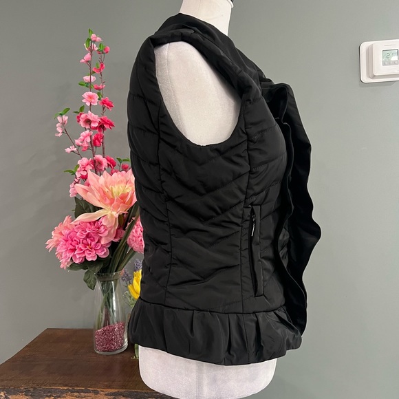 White House | Black Market Vest - Picture 5 of 13